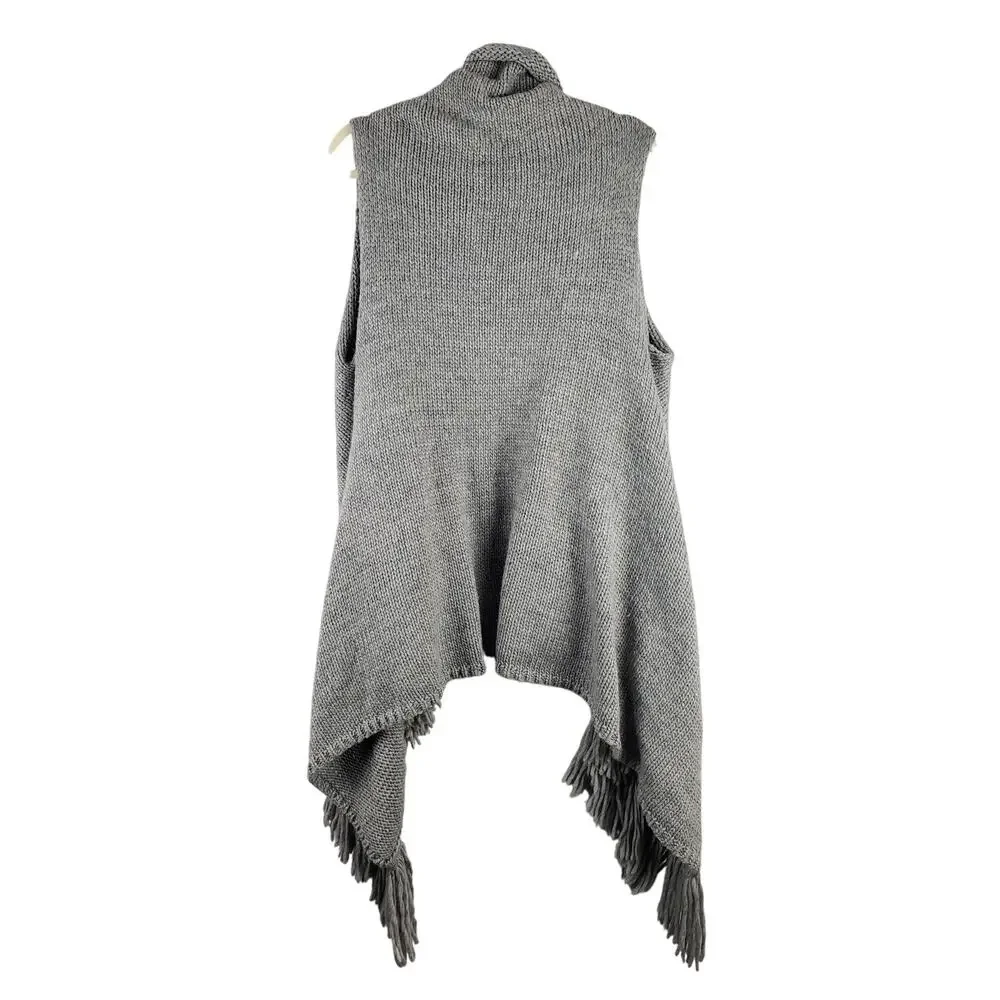 Maurices‎ Women's One Size Fringe Trim Knit Scarf Vest Gray Winter Lagenlook NWT